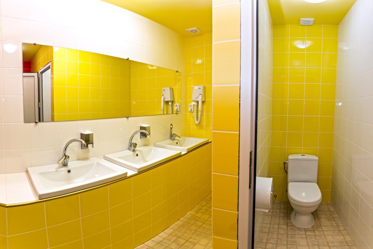 Dream Hostel Carpathians Rakhiv Bagian luar foto