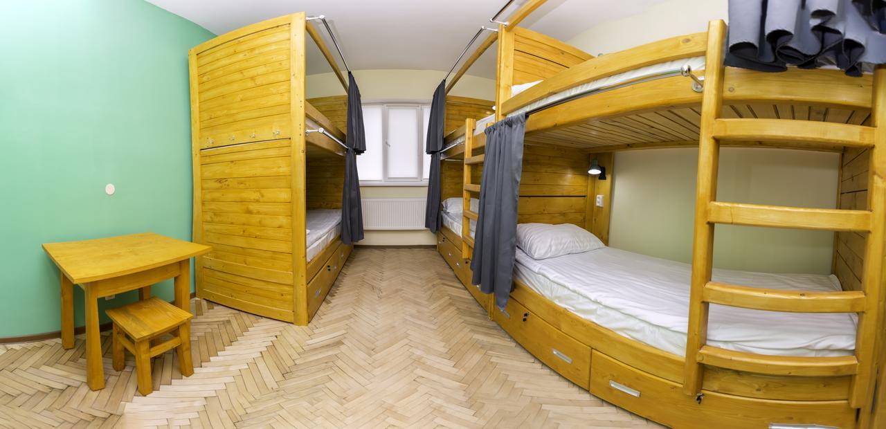 Dream Hostel Carpathians Rakhiv Bagian luar foto