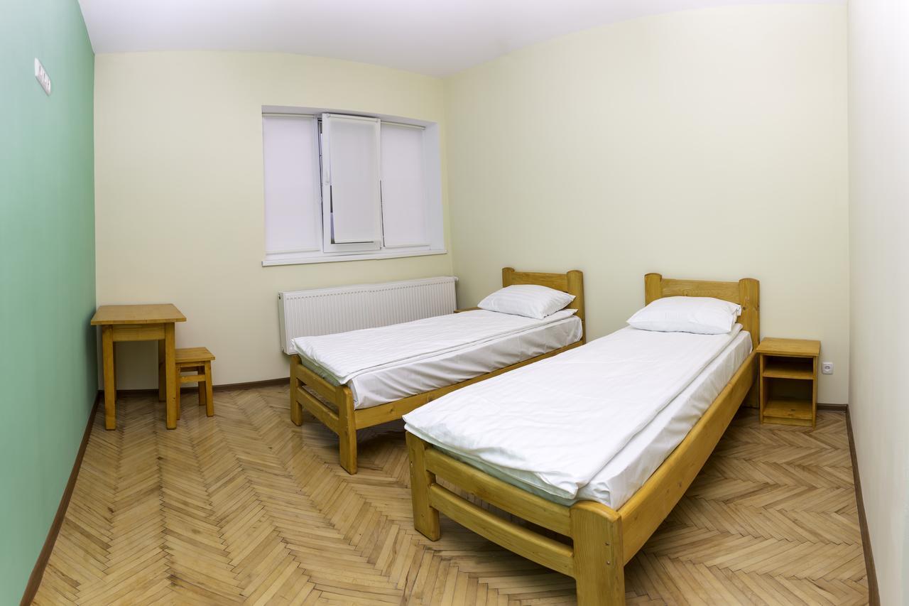 Dream Hostel Carpathians Rakhiv Bagian luar foto