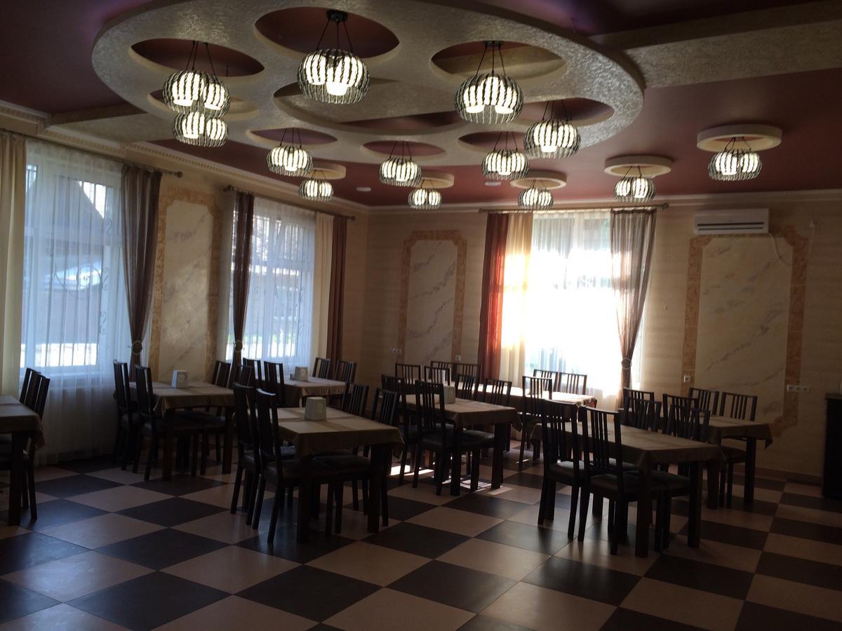Dream Hostel Carpathians Rakhiv Bagian luar foto